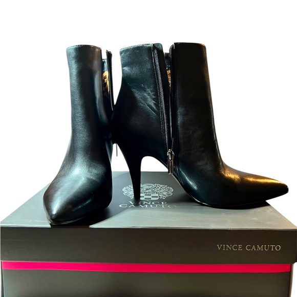 BLACK ANKLE BOOTS Vince Camuto Nandi Size 8 - Picture 1 of 6